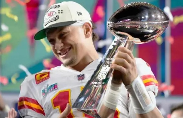 关于足球界热闻：南极洲球员在世界级比赛中发挥出色的信息