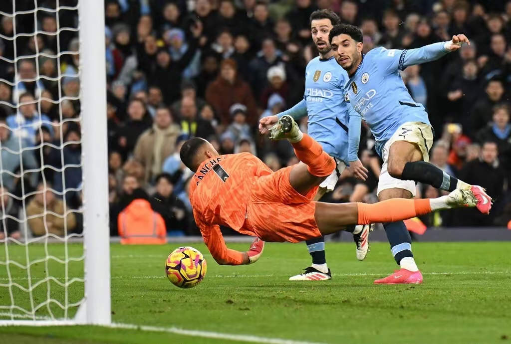 阿拉维斯后卫连续场传中助攻