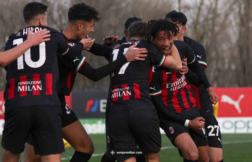 AC米兰新援展现出色发挥,球迷齐声呼唤胜利 AC米兰新援展现出色发挥,球迷齐声呼唤胜利