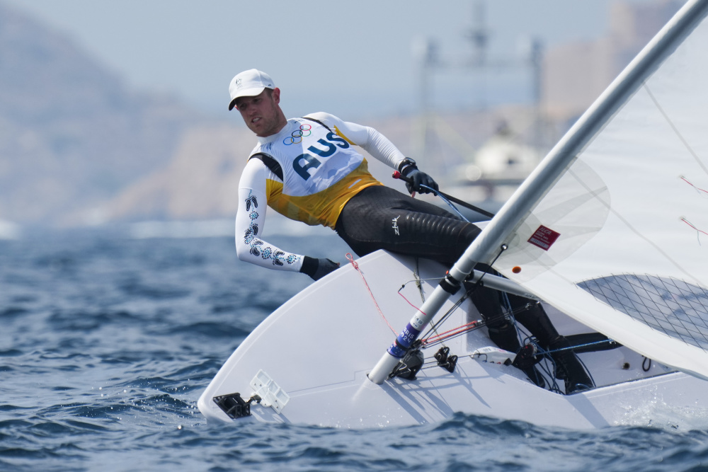 新西兰选手在帆船比赛中夺得金牌
