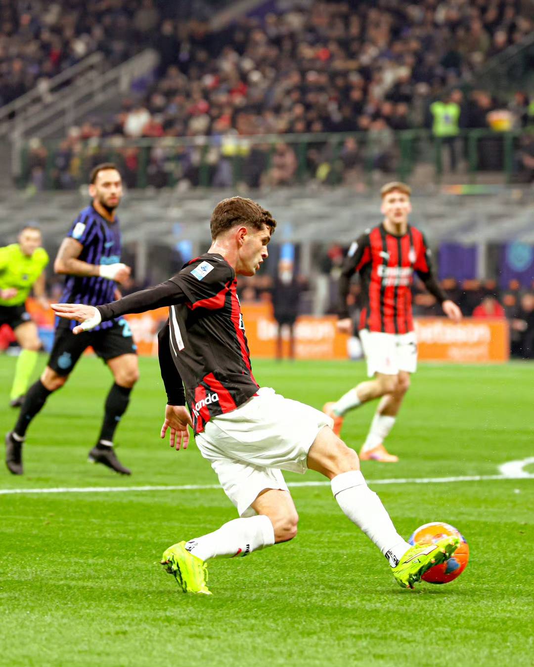 AC米兰寄希望于进攻端,追求晋级关键胜利的简单介绍 AC米兰寄希望于进攻端,追求晋级关键胜利的简单介绍