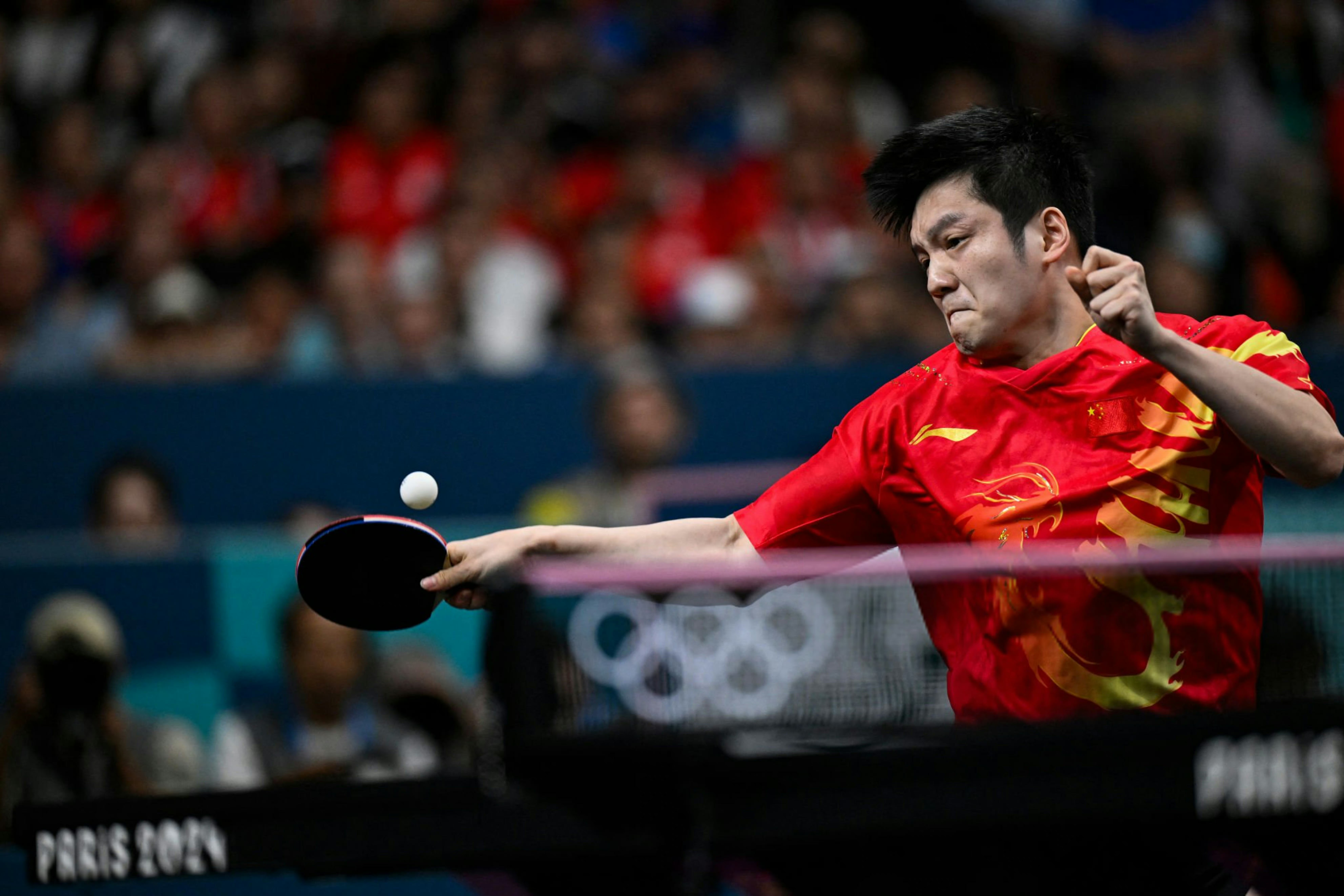 乒乓球选手波澜壮阔奋战夺冠