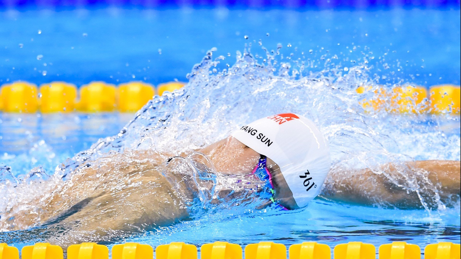 绿茵场与乒乓球台的双重奏，法国队轻取奥地利，林高远刷新纪录诠释体育精神